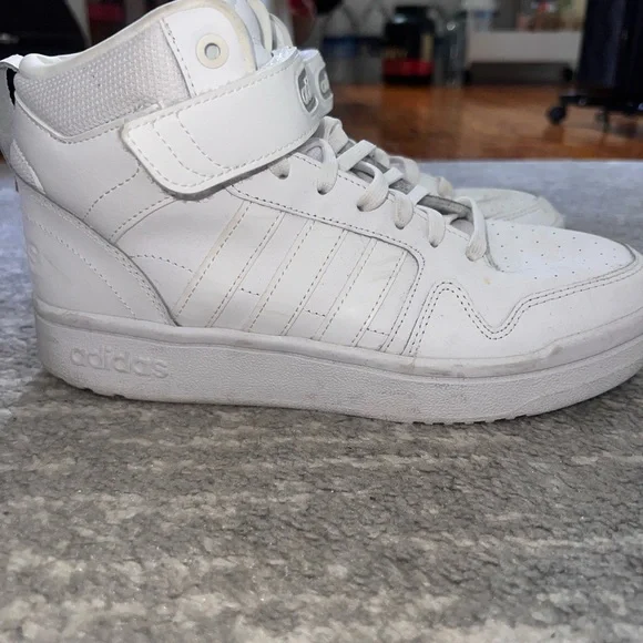 Adidas Originals Women’s Forum Low Sneakers - Picture 2 of 4